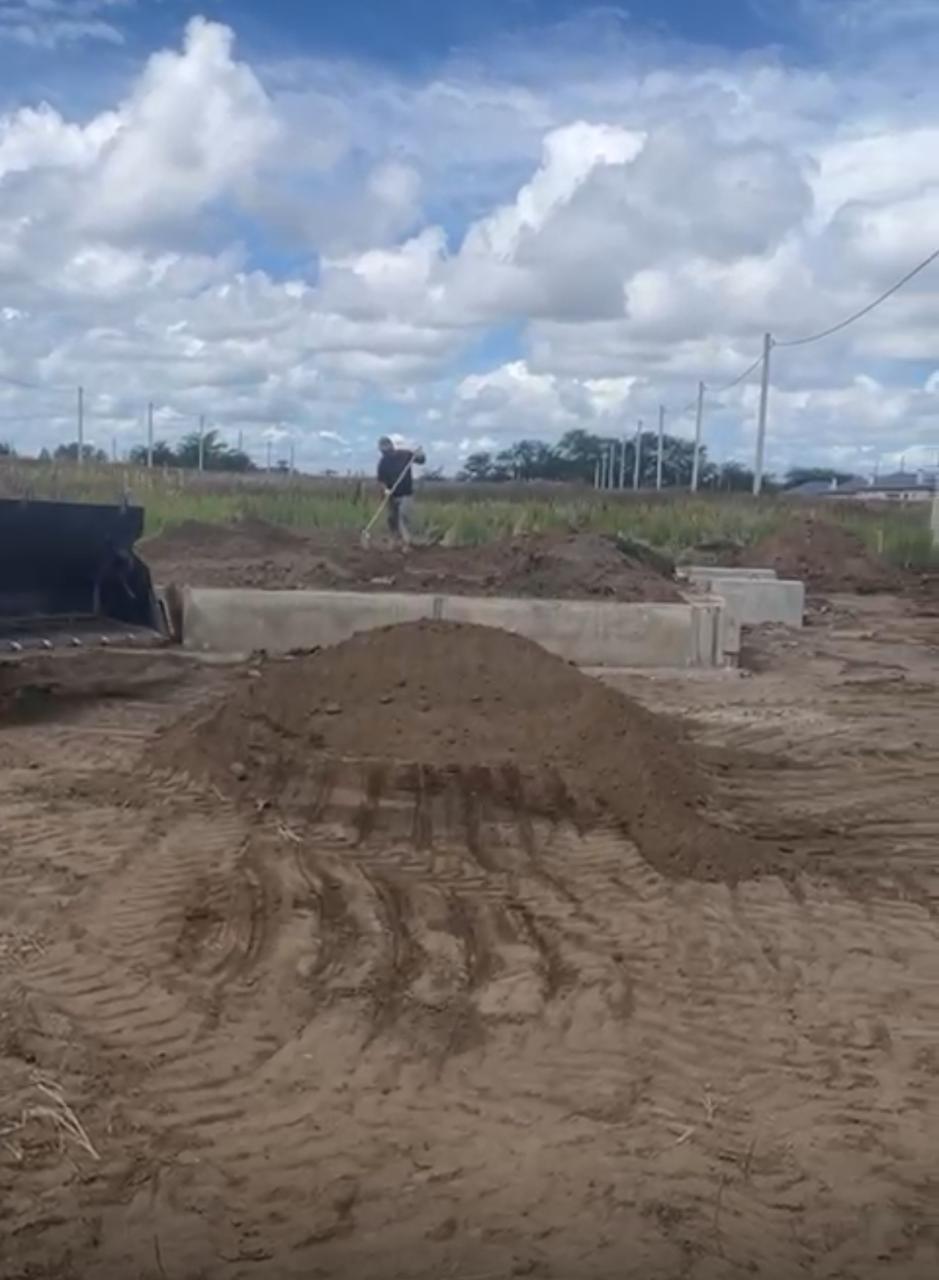 Сейчас строим в Крыму, в поселке Приморском, дома 75м2