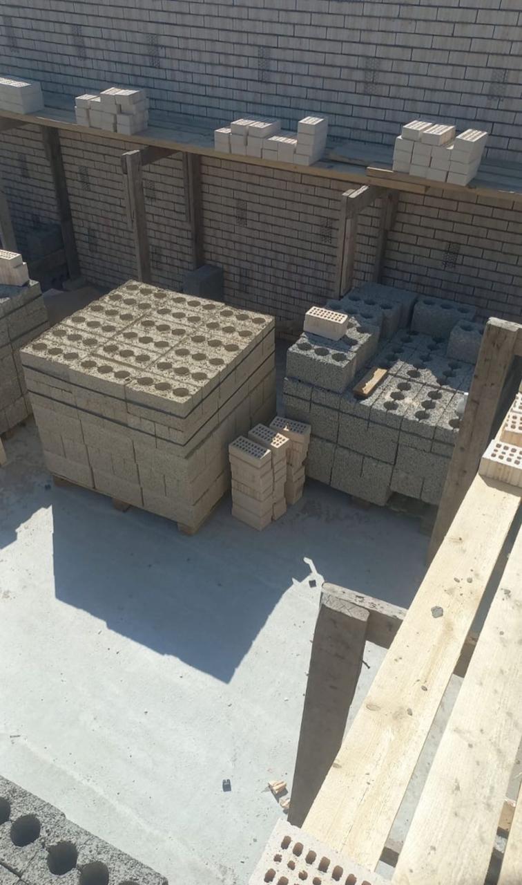 Сейчас строим в Крыму, в поселке Приморском, дома 75м2