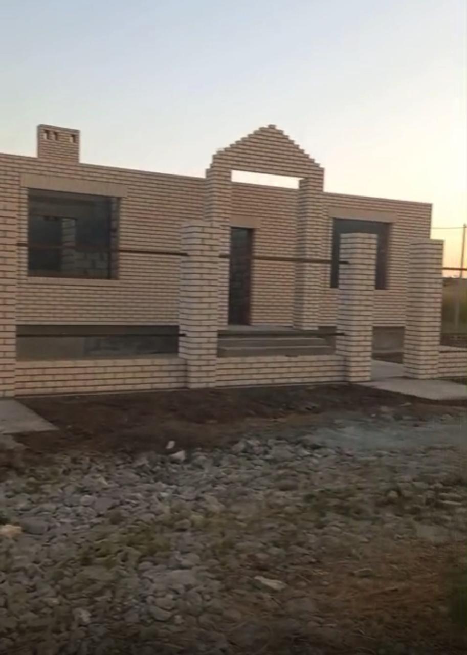 Сейчас строим в Крыму, в поселке Приморском, дома 75м2