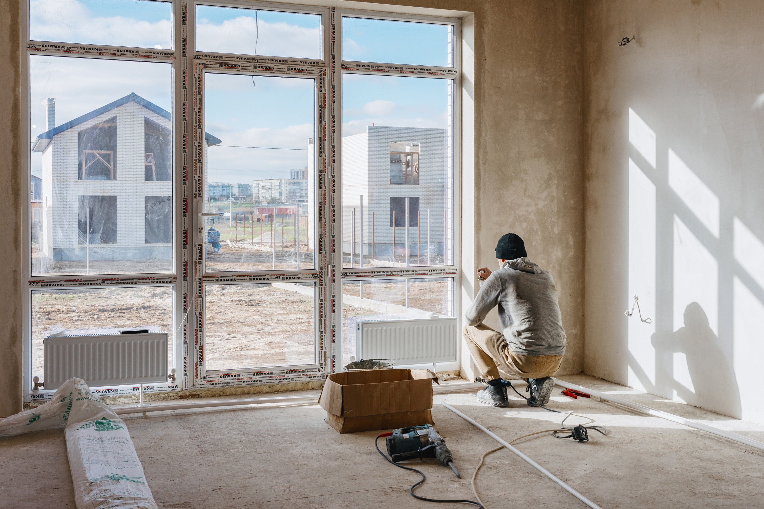 Сейчас строим в Крыму, в поселке Приморском, дома 93м2